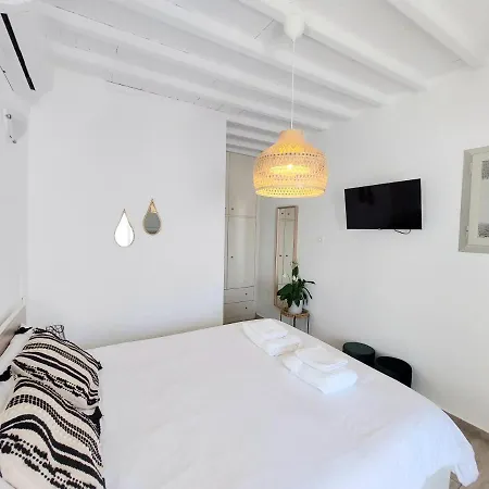 Gemini Two Apartment